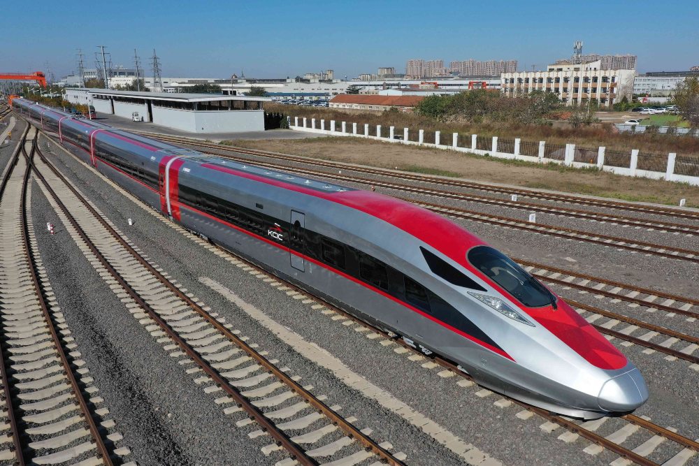 Tambal Biaya Bengkak Kereta Cepat, RI Utang Lagi ke China Rp8,3 Triliun