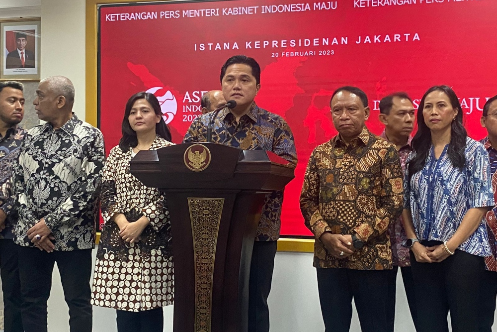 Pengurus PSSI yang baru saat memberikan keterangan ke awak media usai bertemu dengan Presiden Joko Widodo (Jokowi), Senin (20/2/2023)./JIBI-Akbar Evandio.