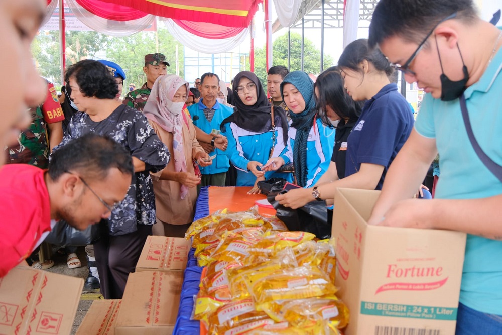  Pemkab Muba Salurkan 9,6 Ton Minyak Goreng untuk Operasi Pasar