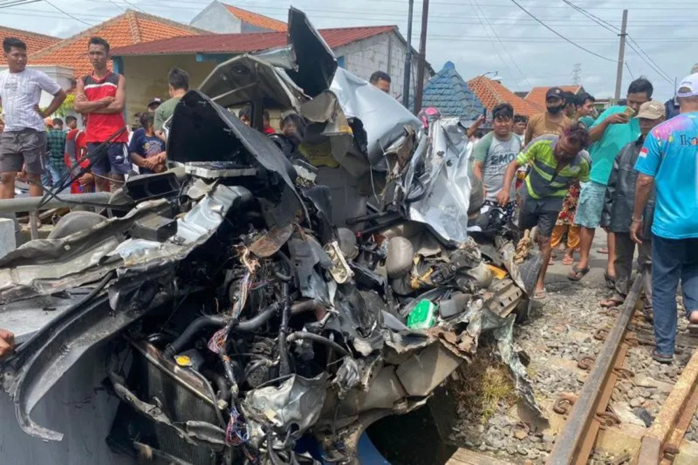  KA Argo Bromo Tabrak Xenia di Semarang, Penumpang Tewas