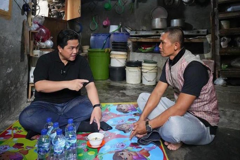 Momen Erick Thohir Kunjungi Rohani, Wasit Liga 2 Penjual Kembang Tahu
