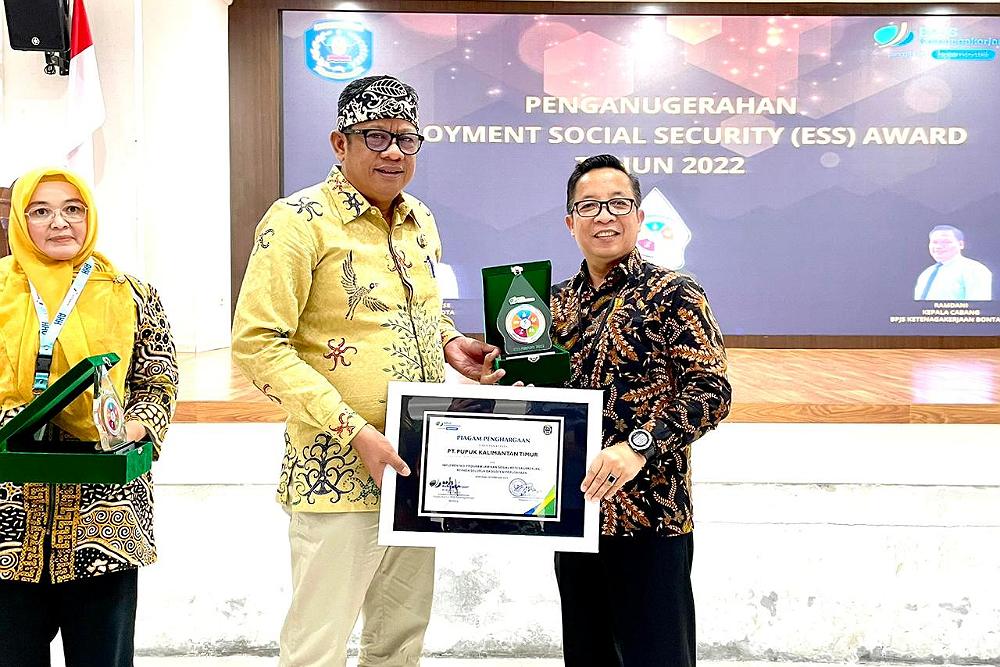  Pastikan Perlindungan Bagi Pekerja, Pupuk Kaltim Raih Penghargaan ESS Award 2022