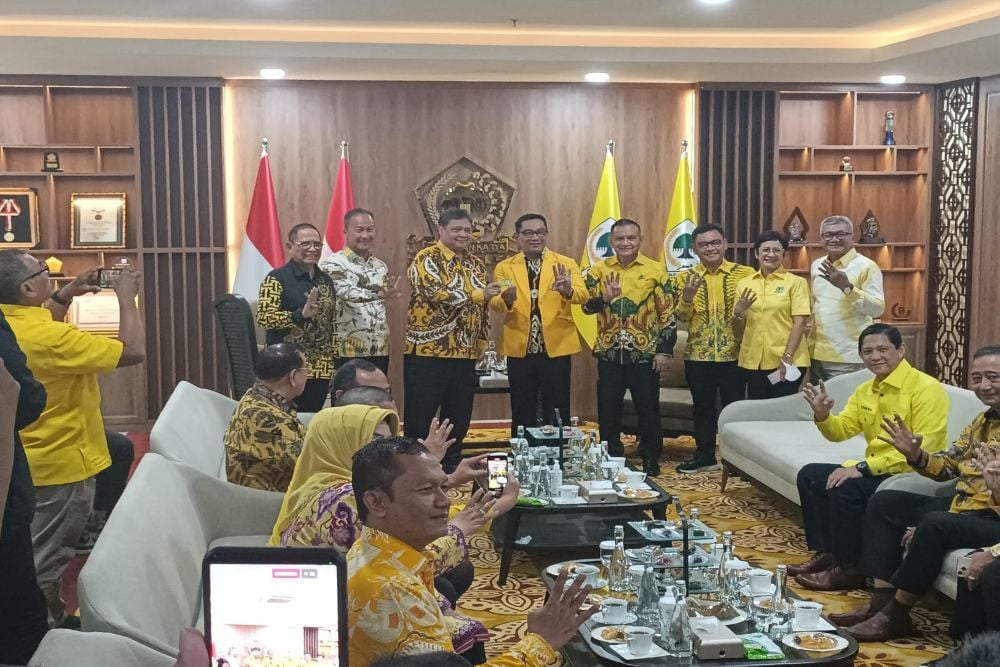 Meskipun Unggul Elektabilitas, Ridwan Kamil Tetap Dukung Airlangga Jadi Capres