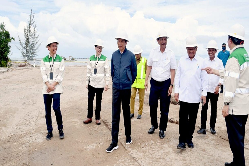  Jokowi Sambangi Smelter Milik Boy Thohir Proyek Senilai US$2 Miliar