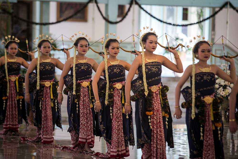  Tarian Bedhaya Anglir Mendhung Ditampilam Saat Acara Tingalan Jumenengan Mangkunagoro X