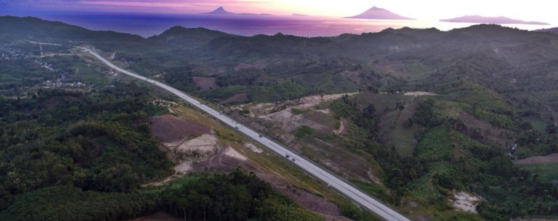  Saat Dominasi Grup Telkom (TLKM) di Sumatra Digoyang Para Operator