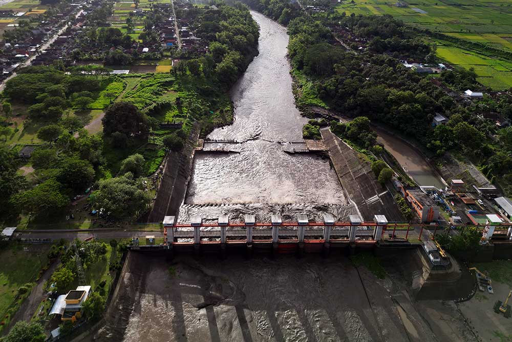  Foto-Foto Perawatan Bendungan PLTA Lodoyo di Blitar