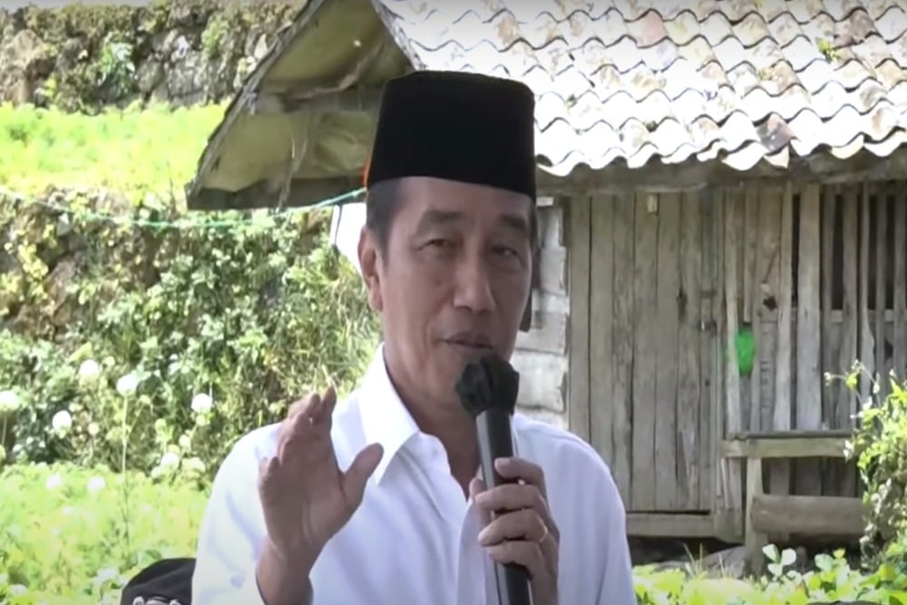 Presiden Joko Widodo saat mengunjungi Pesantren Al-Ittifaq Ciwidey, Bandung/YouTube Sekretariat Presiden.