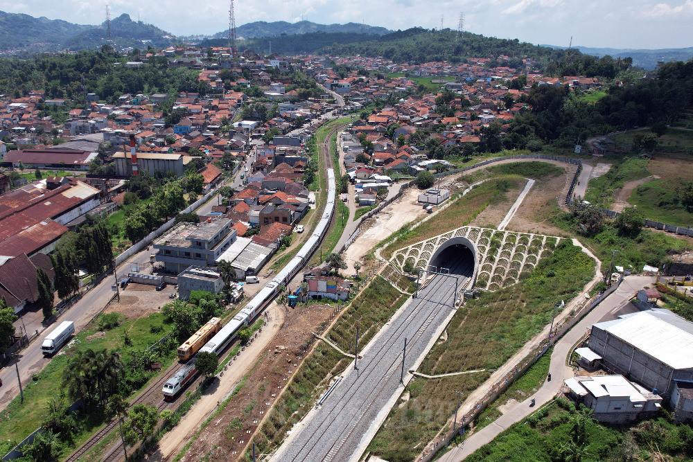  KAI Akan Operasikan Kereta Feeder Untuk Menghubungkan Penumpang ke Stasiun Kereta Cepat