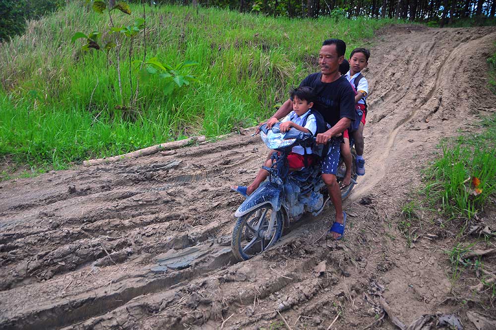  Akses Jalan Desa di Grobogan Jawa Tengah Belum Tersentuh Pembangunan