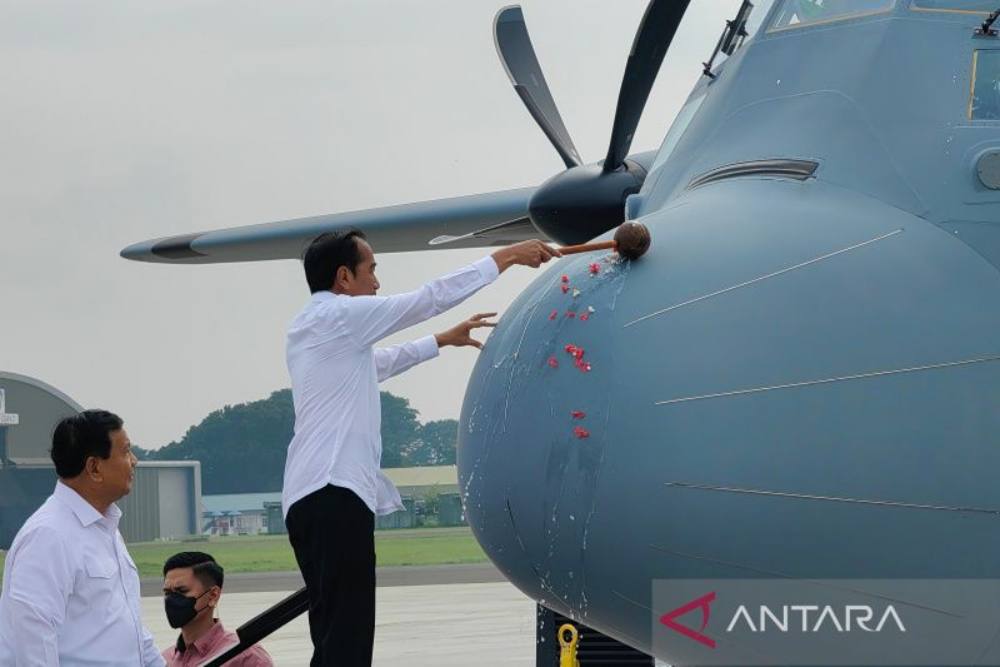  Jokowi Puji Kecanggihan Pesawat Baru TNI AU: C-130J Super Hercules A-1339