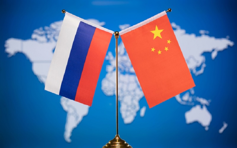 Bendera Rusia dan China/Istimewa