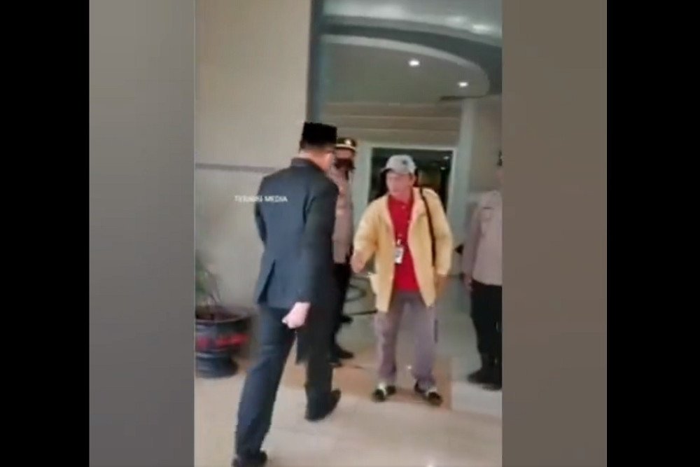  Viral Ketua DPRD Luwu Timur Tolak Jabat Tangan, Golkar Beri Klarifikasi