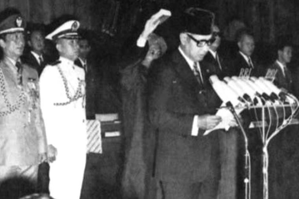  Hari Ini 56 Tahun Lalu, Soeharto Pertama Kali Dilantik Jadi Presiden RI
