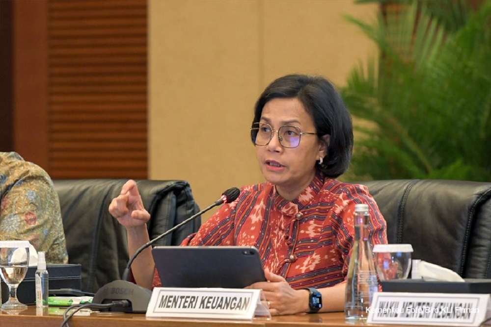 Menkeu Sri Mulyani memberikan pemaparan keuangan negara saat konferensi pers APBN Kita pada Selasa (14/3/2023) di gedung Kemenkeu, Jakarta Pusat. Dok. Kemenkeu RI.