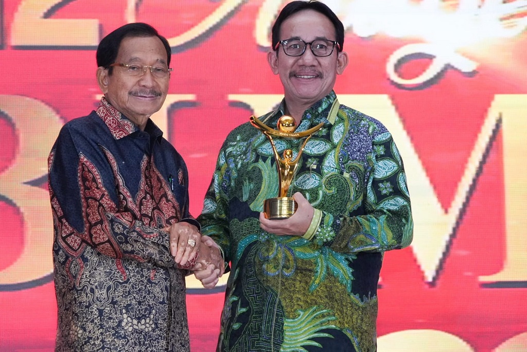  Arsal Ismail Raih Penghargaan The Best CEO Strategic Orientation