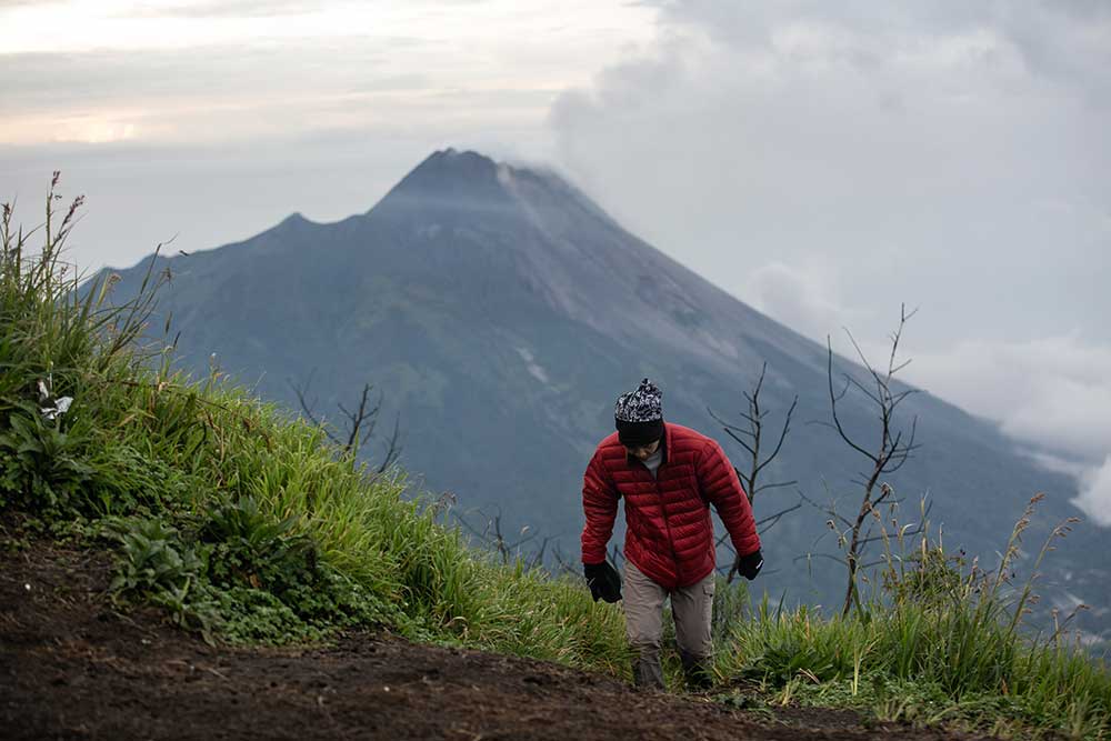 Gunung Merapi Erupsi, Jalur Pendakian Gunung Merbabu Tetap Dibuka