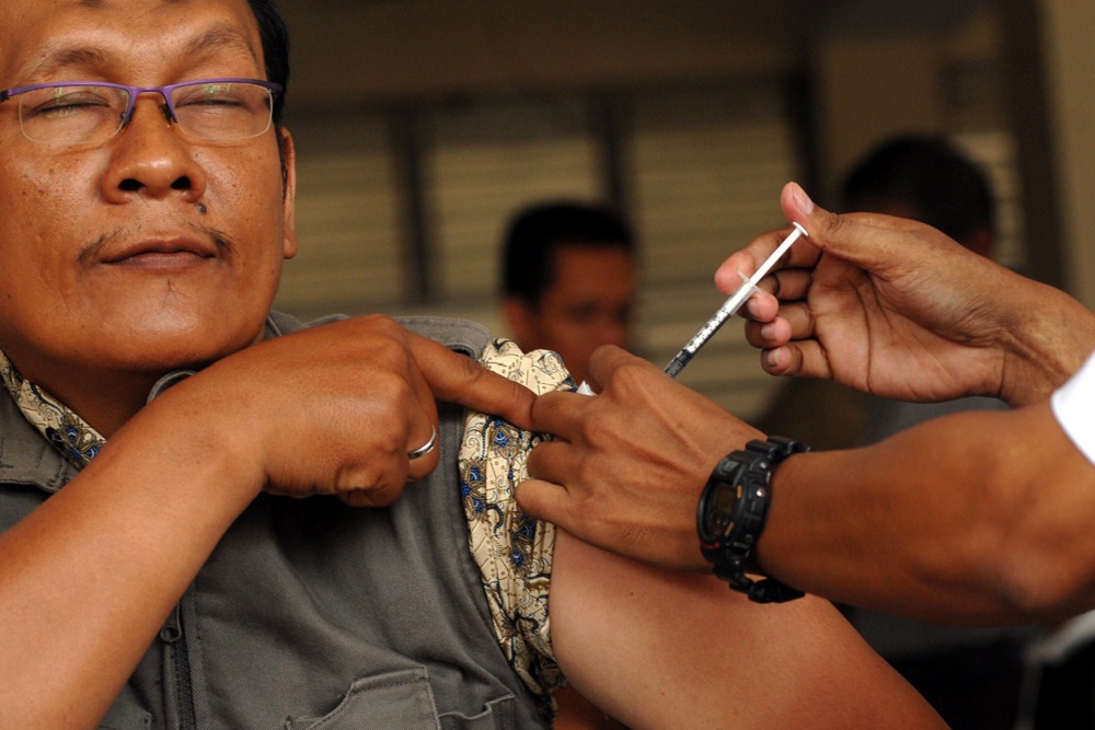 Dinkes Distribusikan Vaksin Meningitis untuk CJH Padang Panjang
