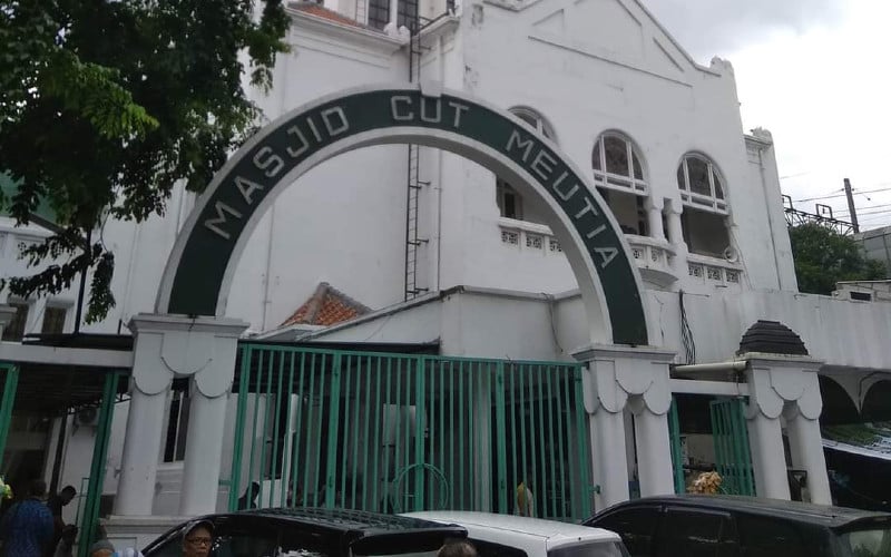  Sambut Ramadan, Pasukan Oranye DLH Giat Bersihkan Masjid