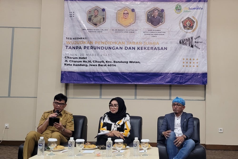 Diskusi Wujudkan Pendidikan Jabar Juara tanpa Perundungan dan Kekerasan bersama PWI Pokja Gedung Sate, di Bandung, Senin (20/3/2023).