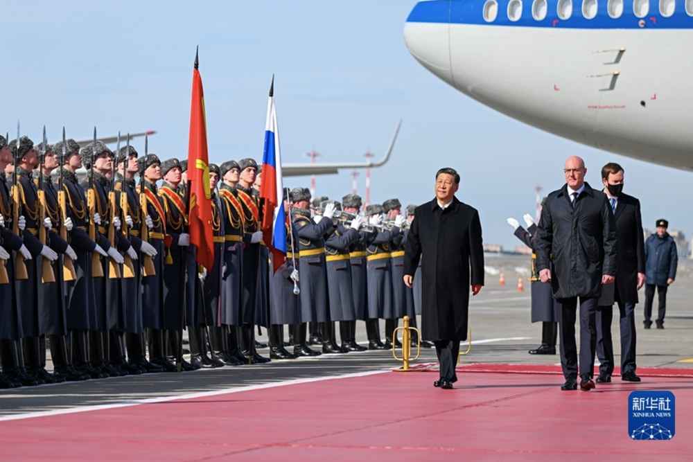  Detik-detik Presiden Xi Jinping Tiba di Moscow, Disambut Bak Tamu Agung