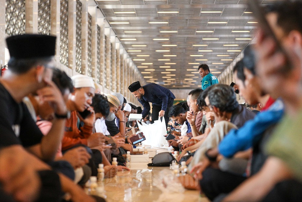  Masjid Istiqlal Sediakan 2.000 Paket Makanan Untuk Berbuka Puasa