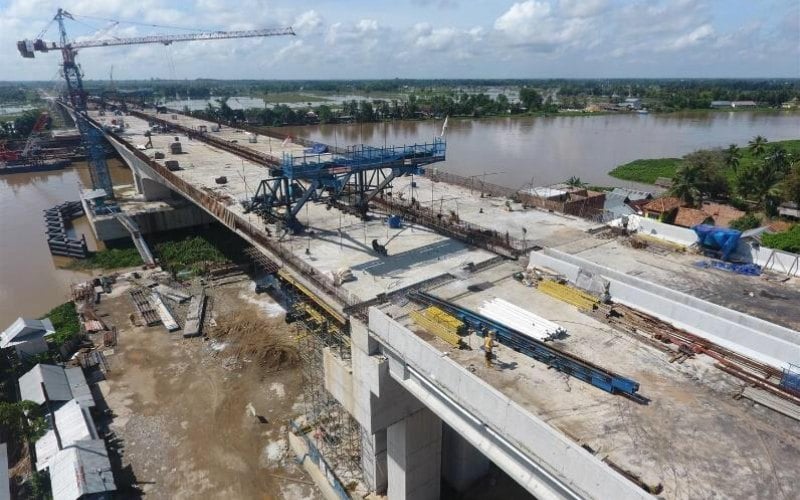 Jembatan Ogan. Jembatan sepanjang 1,6 kilometer ini sudah memasuki tahap pengecoran terakhir dan menjadi bagian penting dari penyelesaian jalan tol Kayu Agung-Palembang-Betung sejauh 111 kilometer./Kementerian PUPR