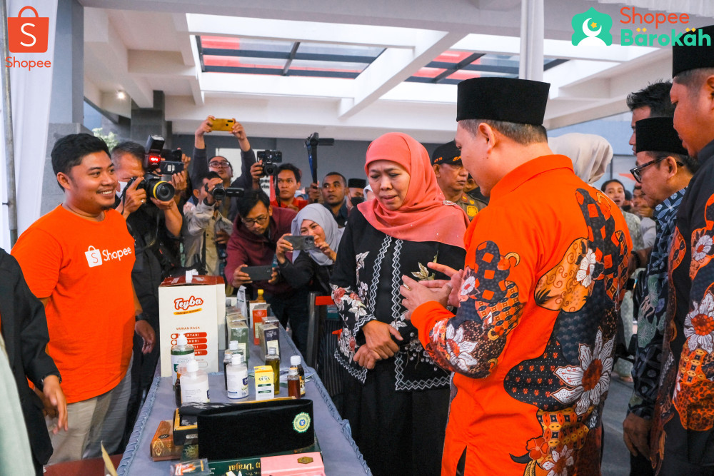  Pemprov Jatim Gandeng Shopee Kembangkan Ekonomi Pesantren Lewat Santripreneur