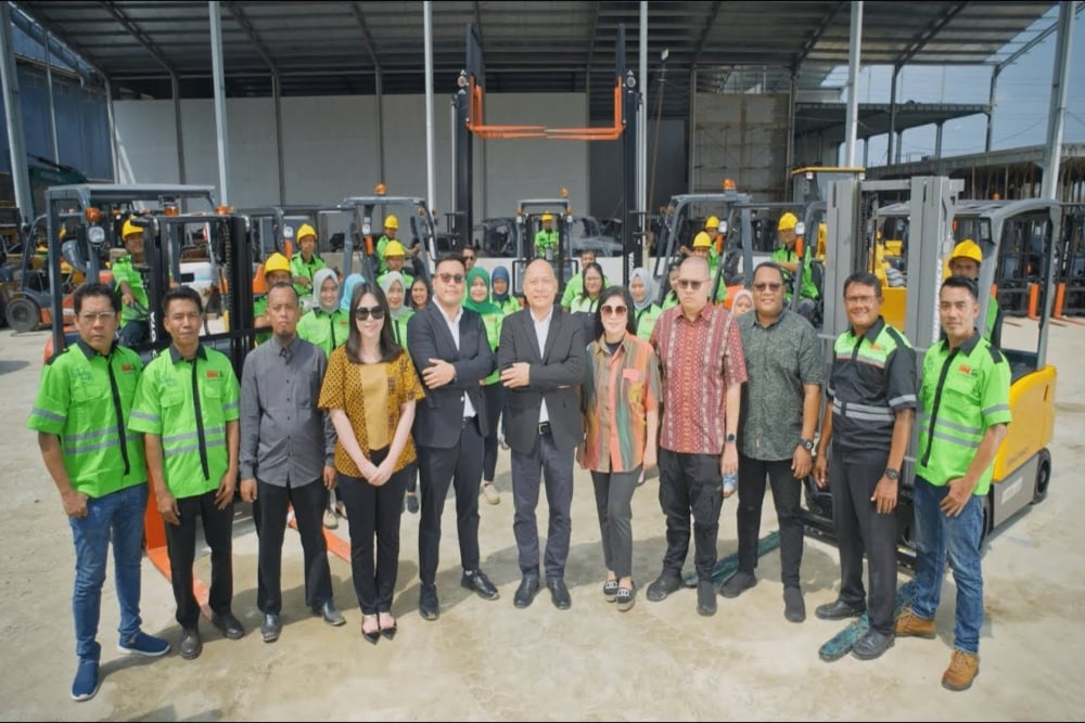  Rental Forklift Sarana Mitra Luas IPO, Incar Dana Rp350 Miliar