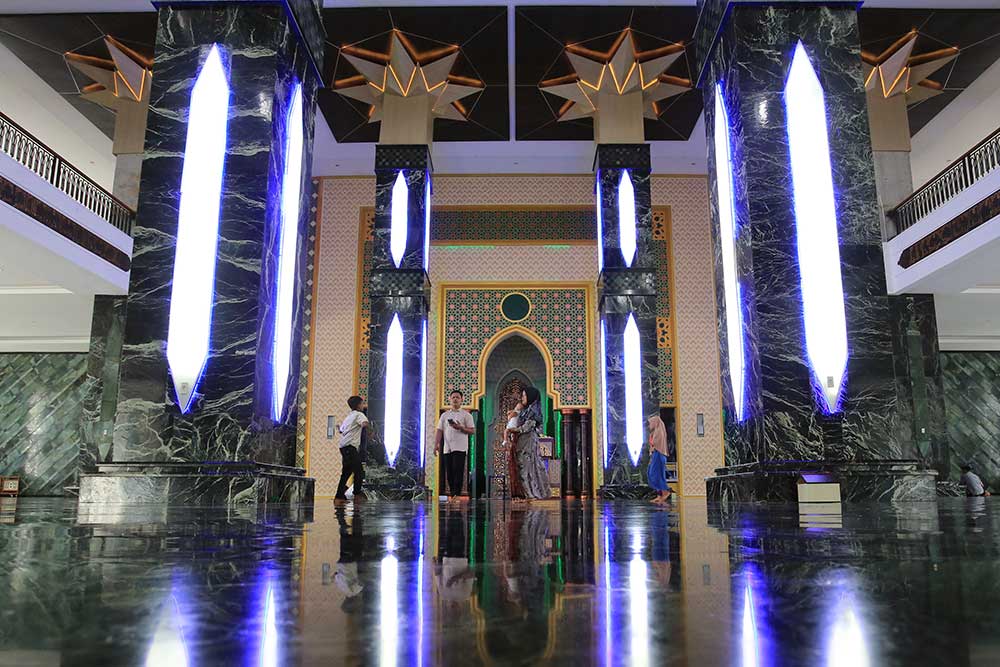  Masjid Giok di Aceh Ramai Dikunjungi Wisatawan Saat Bulan Ramadan