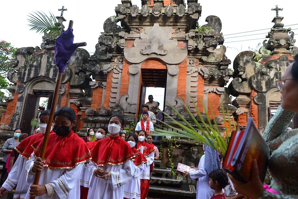  Perayaan Minggu Palma di Bali