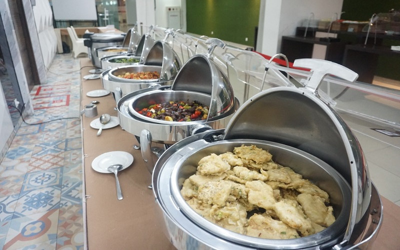 Santika Kelapa Gading menawarkan paket berbuka dengan harga spesial. Ada paket berbuka puasa dengan harga mulai dari Rp99.000, dengan menu yang berbeda selama 1 pekan. /Hotel Santika Kelapa Gading.