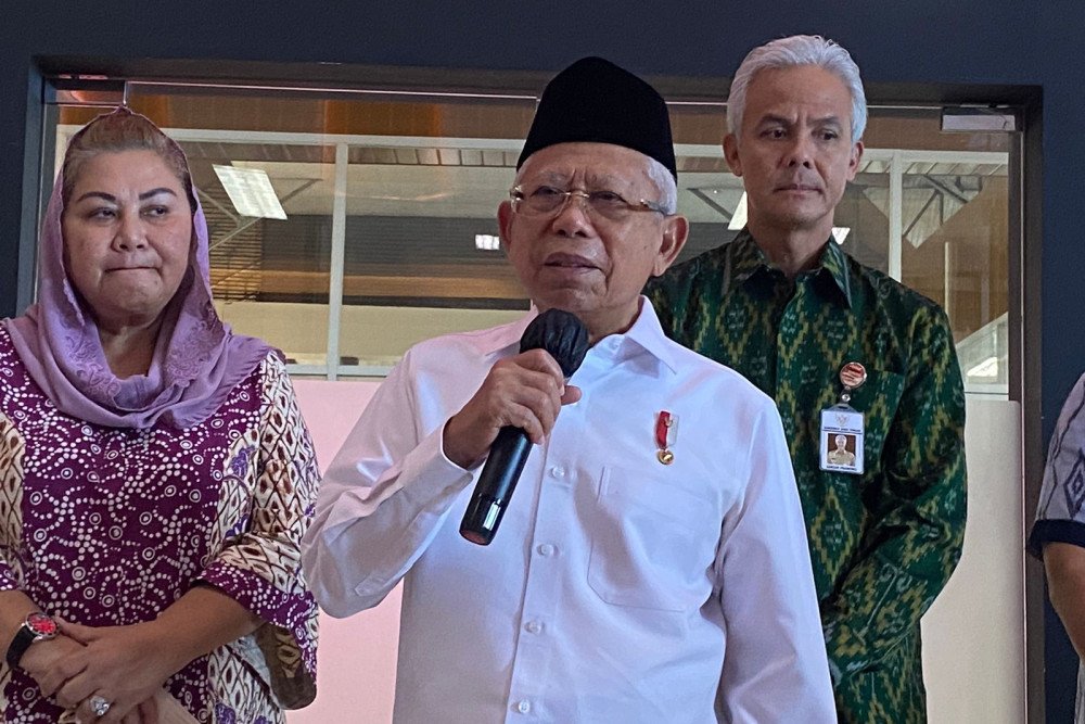 Wakil Presiden Ma'ruf Amin bicara tentang event pengganti Piala Dunia U-20 di Mal Pelayanan Publik, Semarang, Selasa (4/4/2023)/Bisnis-Akbar.