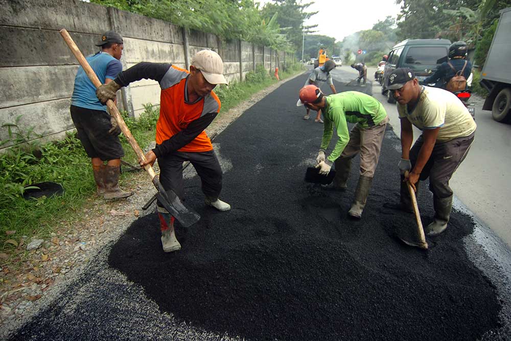  Jelang Arus Mudik, Sejumlah Jalan Alternatif Yang Rusak Mulai Diperbaiki