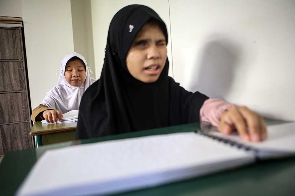  Puluhan Santri Tunanetra Belajar di Pesantren Tunanetra Raudlatul Makfufin Tangerang