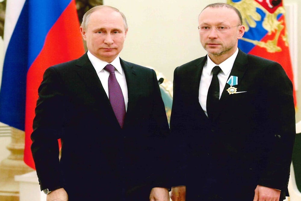 Igor Altushkin with president putin 
