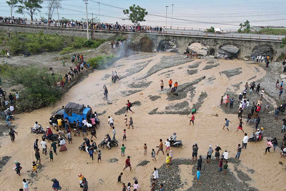  Jalur Mudik di Palu Terputus Akibat Amblesnya Jembatan