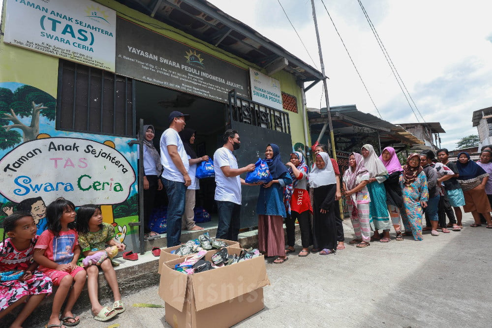  Sambut Bulan Ramadan, Havaianas Berikan Alas Kaki dan Paket Sembako Untuk Masyarakat