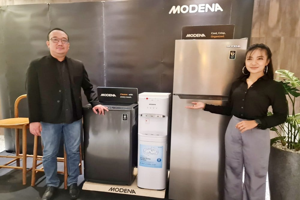 Achmad Alim Tamami, Branch Manager Modena Semarang, memperkenalkan produk baru. /Foto: Istimewa
