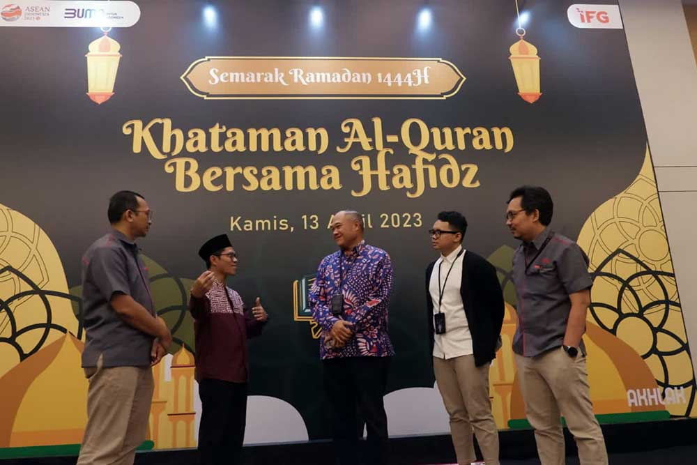 IFG Menyelenggarakan Khataman Al-Quran dan Beasiswa untuk 50 Santri