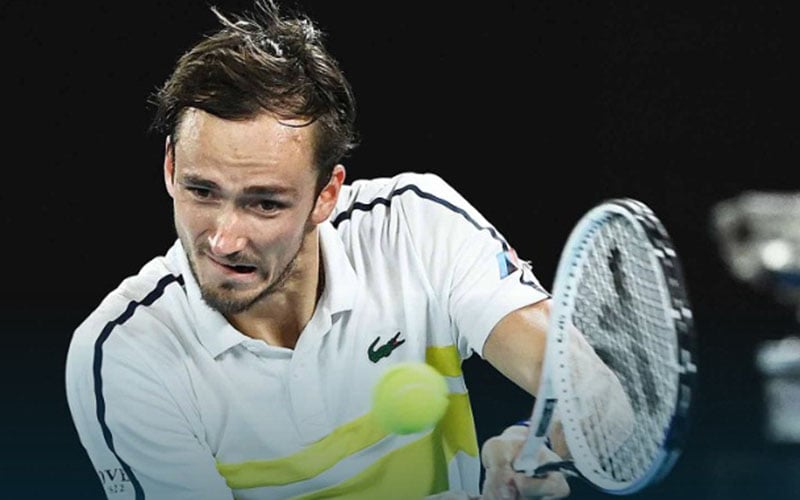 Petenis Rusia Daniil Medvedev. Kalahkan Zverev, Medvedev Lolos dari Babak 16 Besar Monte Carlo Masters 2023/ATPTour.com