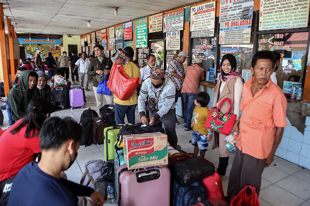  Terminal Kalideres Jakarta Mulai Dipadati Pemudik