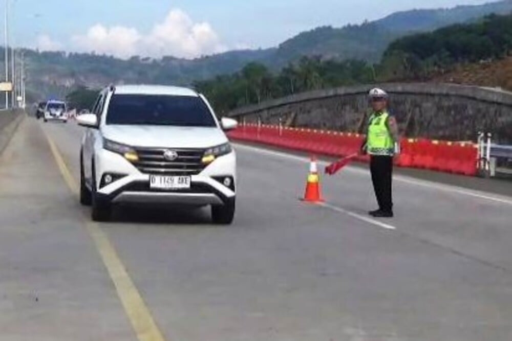  Tol Cisumdawu Cimalaka-Majalengka Dibuka Satu Arah