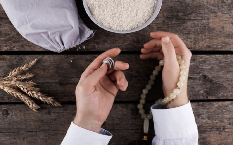  Niat Zakat Fitrah untuk Diri Sendiri dan Keluarga, Serta Tata Caranya