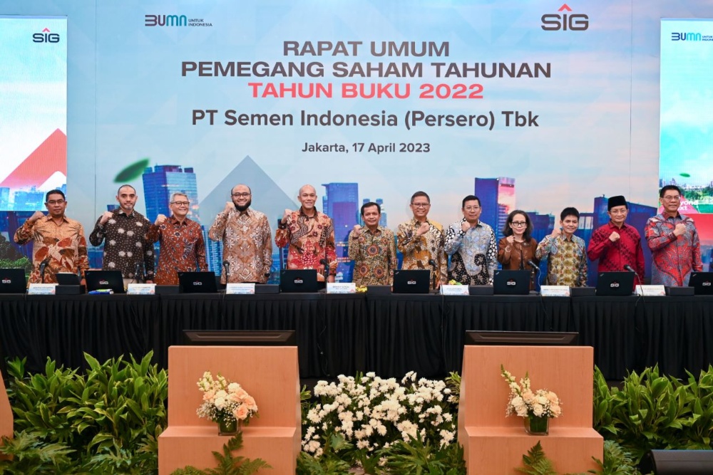 RUPS PT Semen Indonesia (Persero) Tbk. (SMGR) memutuskan membagikan dividen sebesar Rp1,65 triliun atau Rp244,38 per saham.