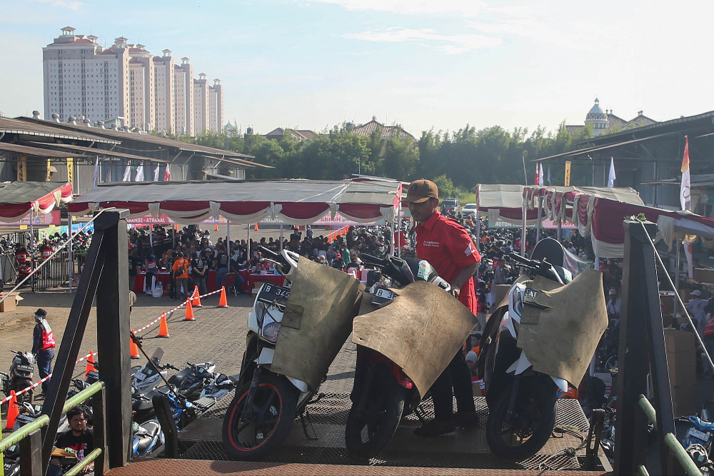  AHM Sediakan 15 Truk Untuk Mengangkut Sepeda Motor Pemudik