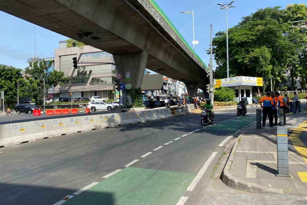Kondisi Simpang Santa sebelum jalur pedestrian dan sepeda dibongkar/Dishub DKI