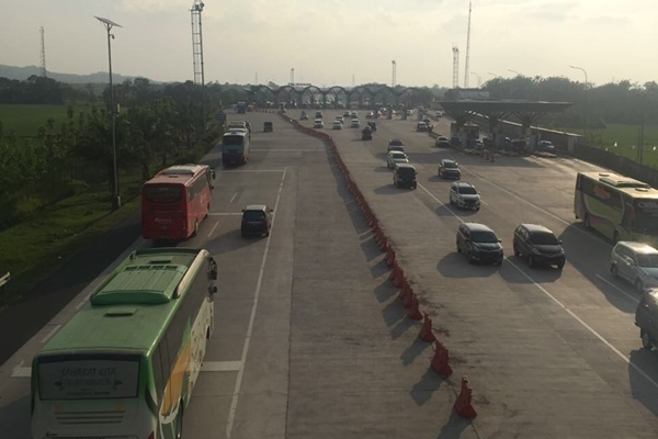  Terpopuler Hari Ini: Pemberlakuan Sistem One Way Arus Mudik Lebaran 2023