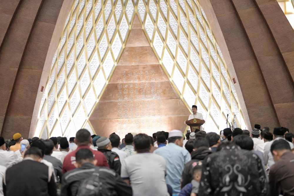 Gubernur Jawa Barat Ridwan Kamil menyampaikan kata sambutan saat di Masjid Raya Al Jabbar. -istimewa