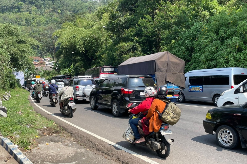  Pemudik Roda Dua Mesti Siaga, Sebagian Besar Jawa Tengah Diprediksi Hujan